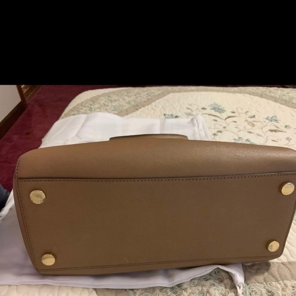 Tan Michael Kors purse - Picture 6 of 11